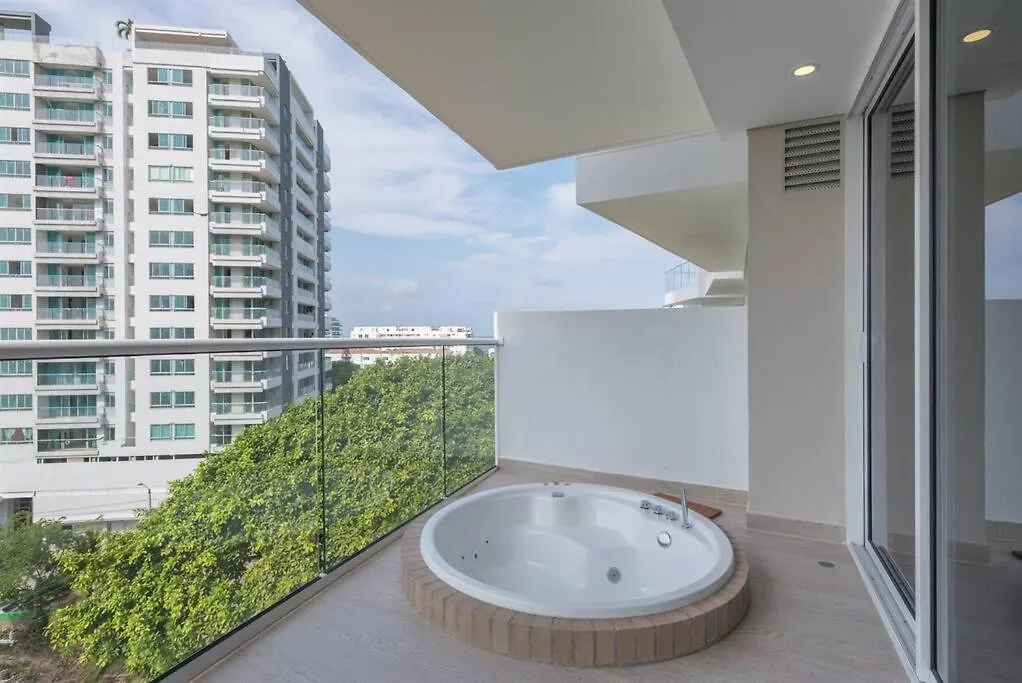 2Bd Next To Beach W Pvt Jacuzzi Martinique 74 Cartagène
