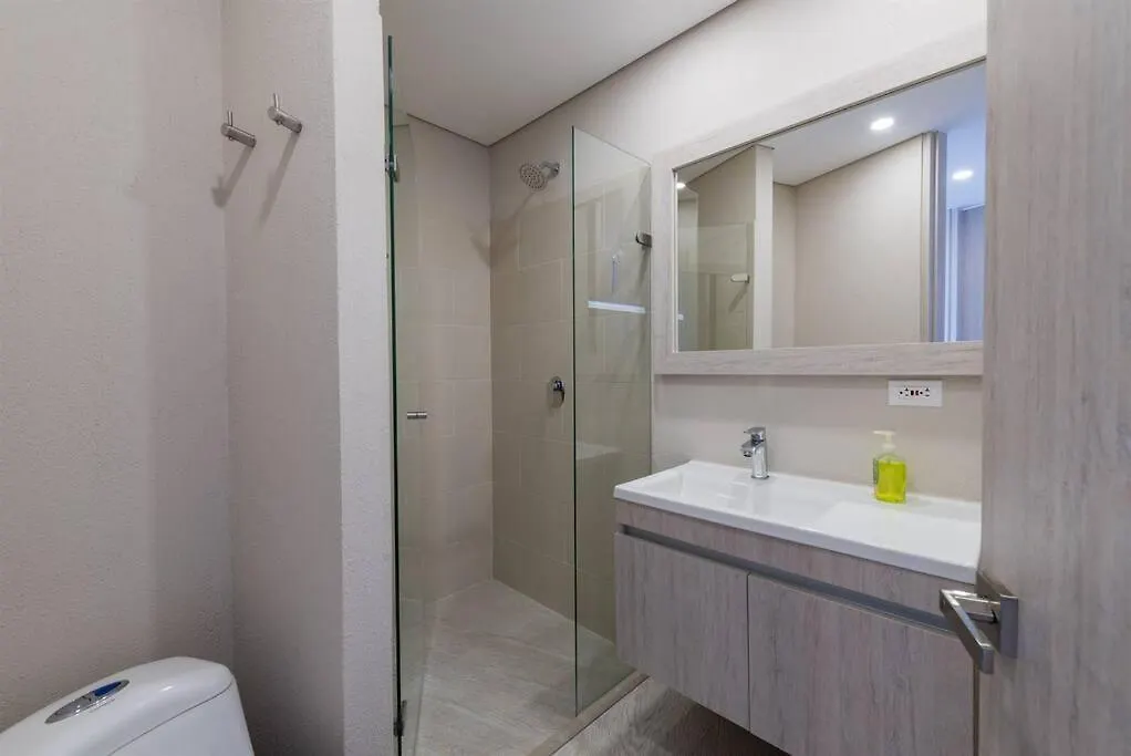 2Bd Next To Beach W Pvt Jacuzzi Martinique 74 Cartagena